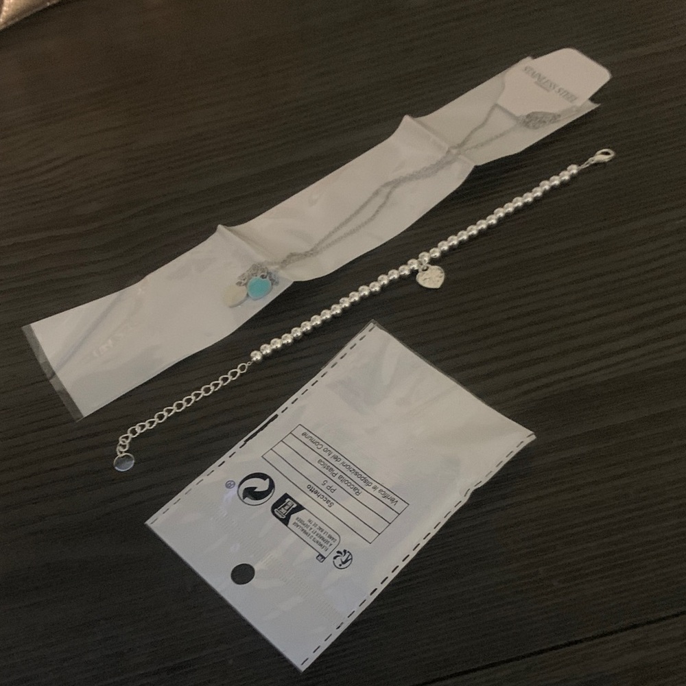 Fashion  Silver toned  and Blue Charm Bracelet and double heart necklace set